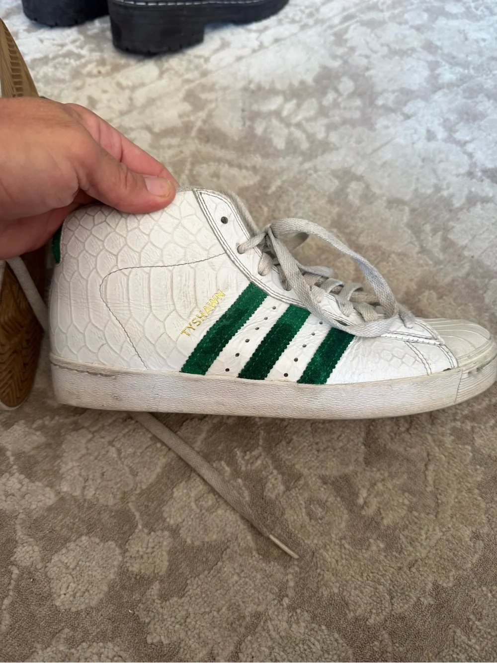 Rare Vintage Tyshawn Shell Toe Adidas size 6.5
